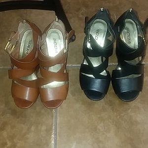 2 pairs of wedges